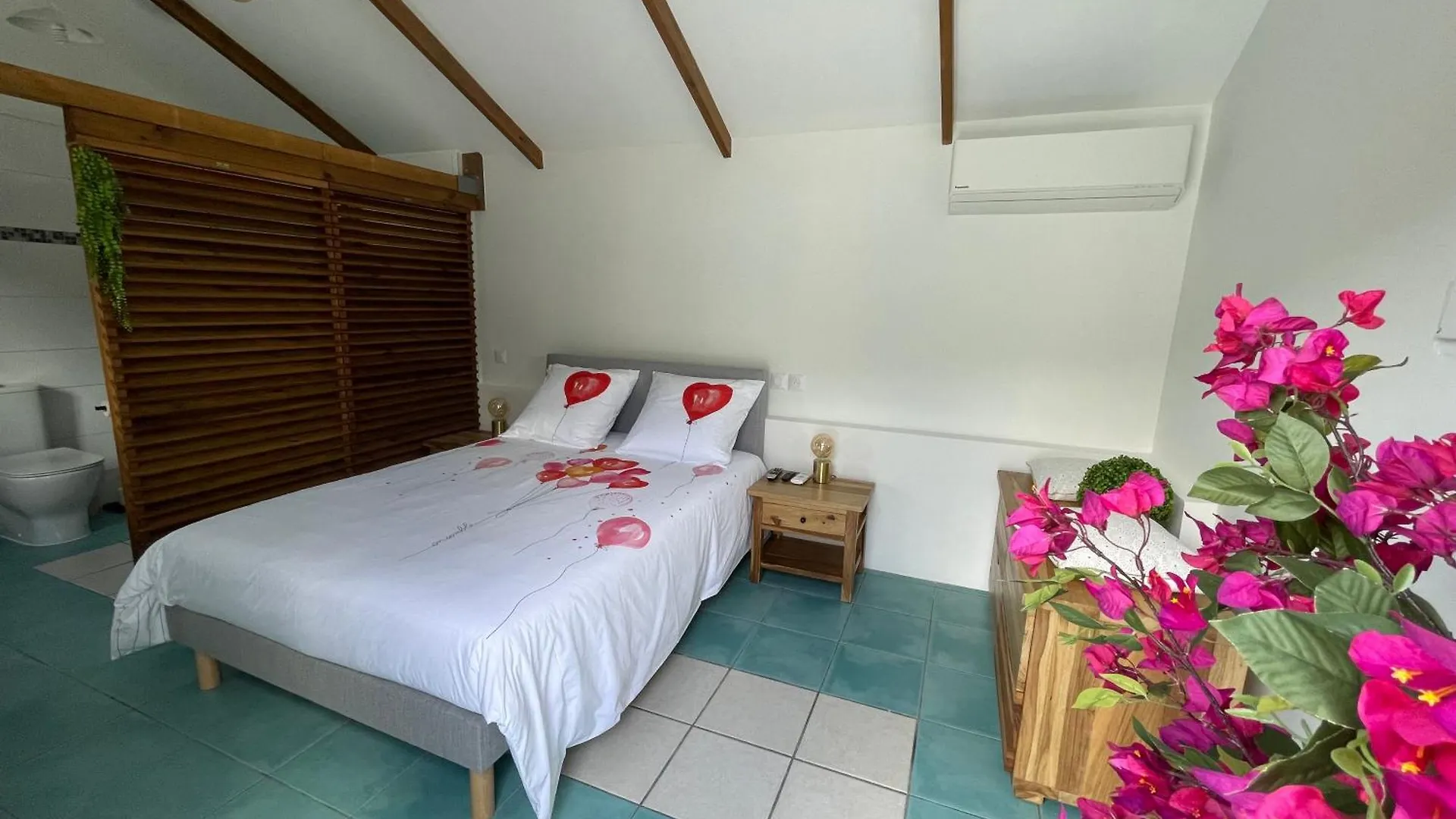 Apartment Bungalow 