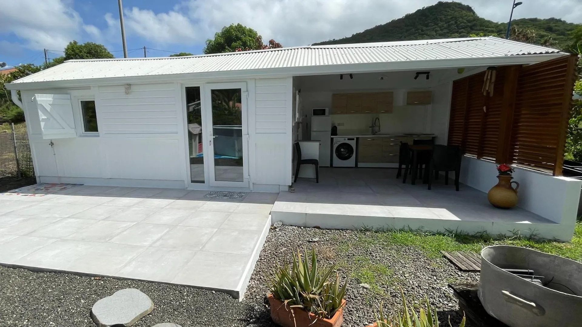 Apartment Bungalow 